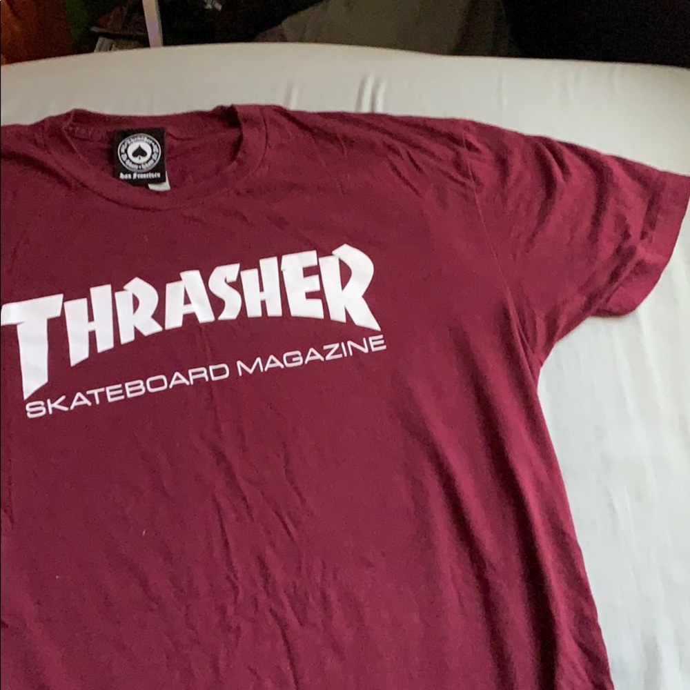 Men’s Medium Thrasher Maroon T-shirt